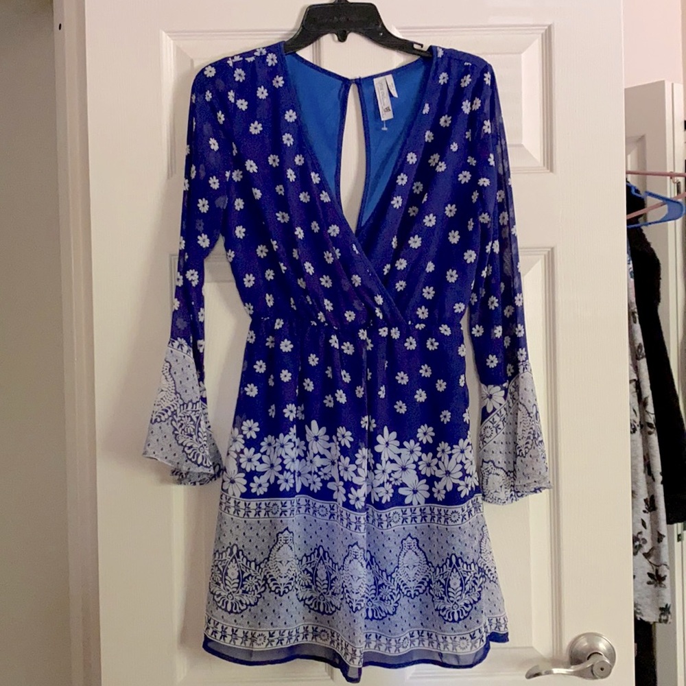 Long sleeve floral mini dress